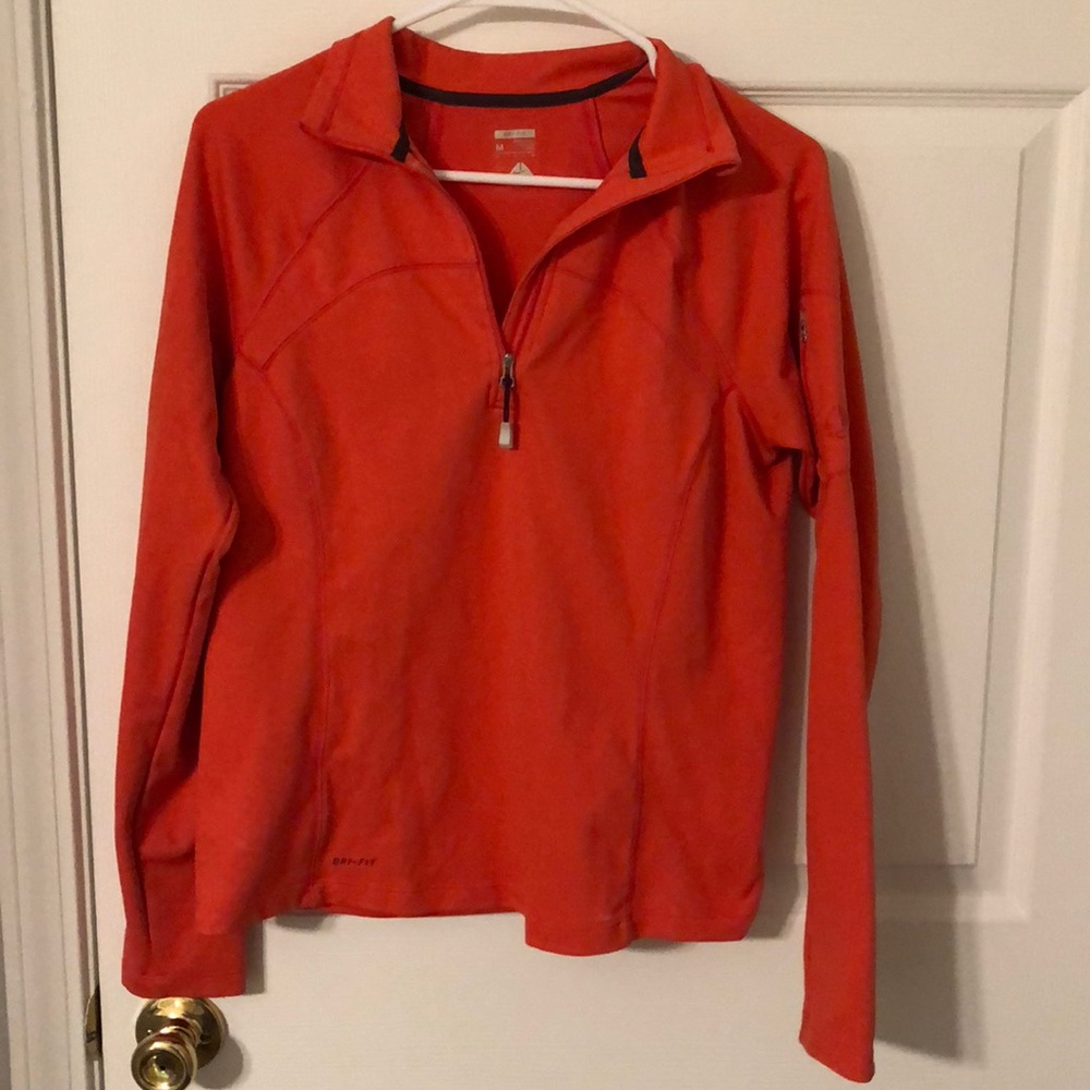 Nike ACG women’s red/orange pullover size M